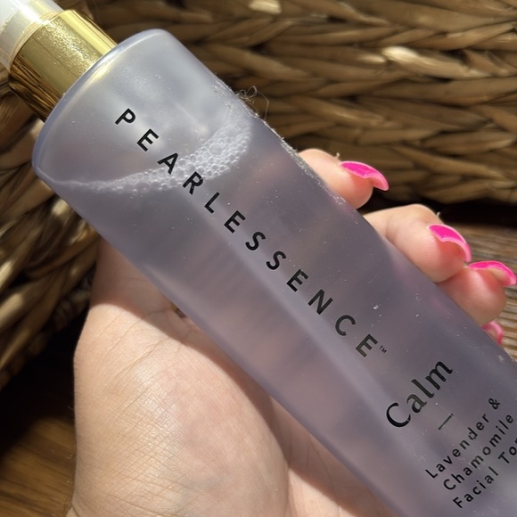 Gold Elegance Skincare Toner - Picture 3 of 5